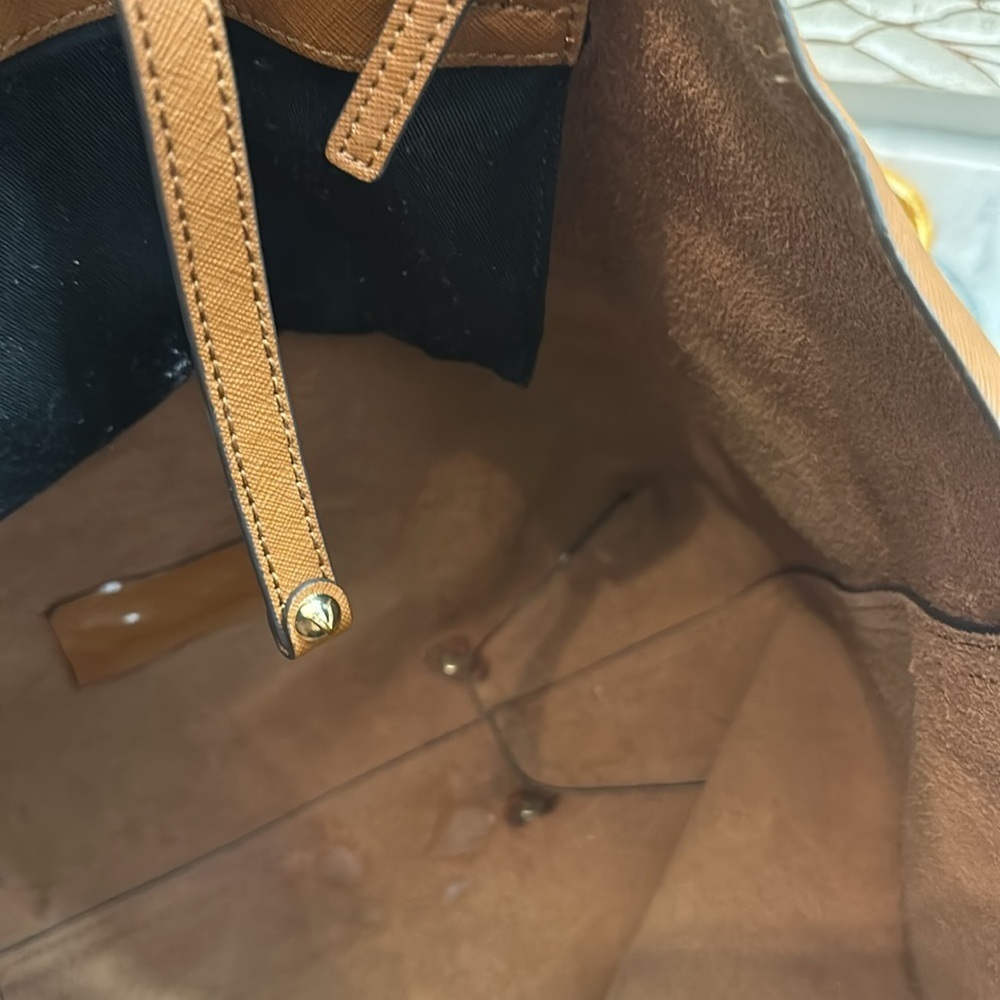 Vince Camuto full leather tote bag cognac used  19x12x5 approx - Picture 9 of 16